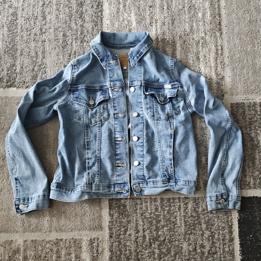 Levis Trucker Jacket Women's Size Small Blue Denim Buttons Pockets Long Sleeve